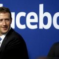 زوكربيرغ يصر على بقائه كرئيس مجلس إدارة فيسبوك